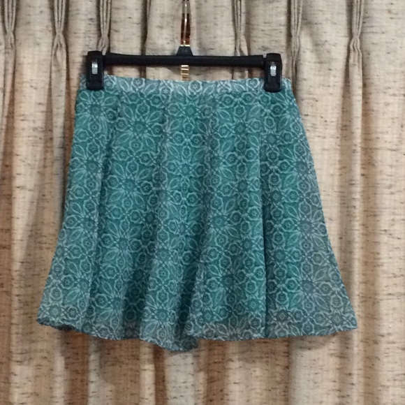 Show Me Your Mumu Skater Mini Skirt - Small - Picture 6 of 6
